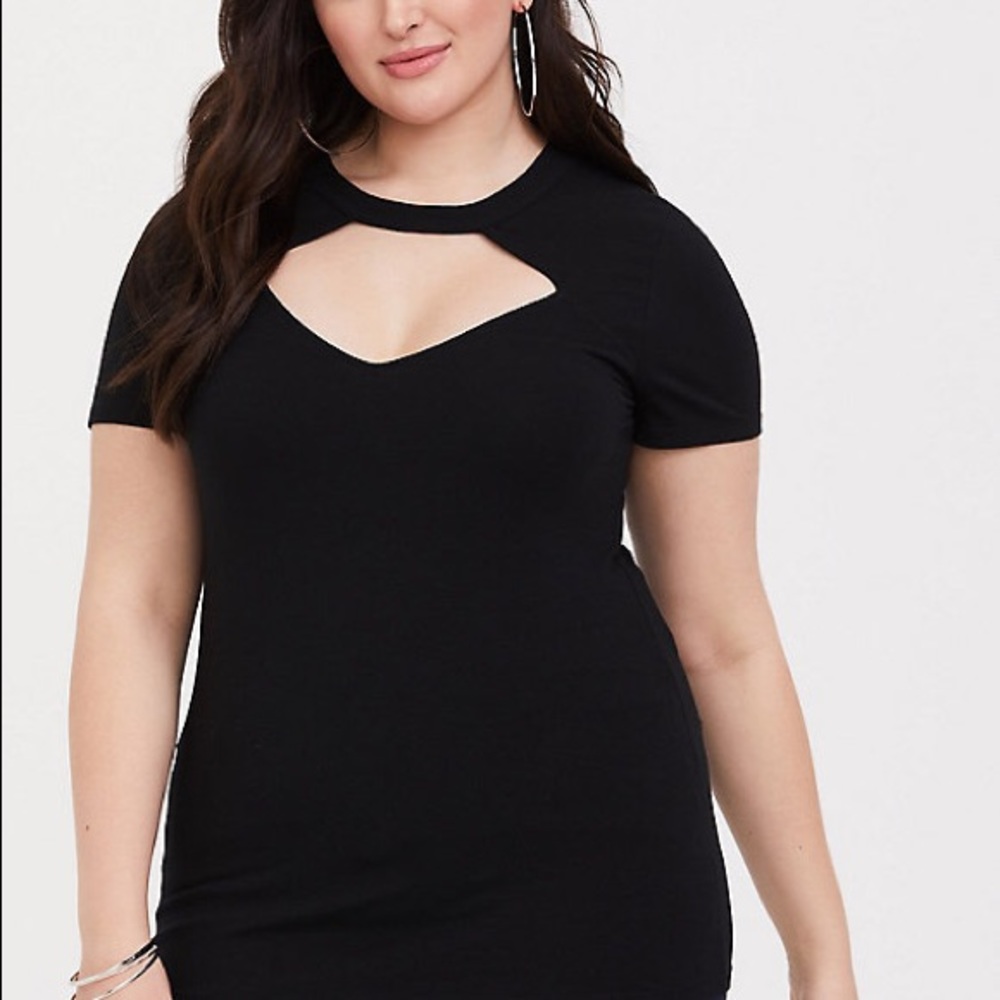 Torrid black choker neck foxy T-shirt